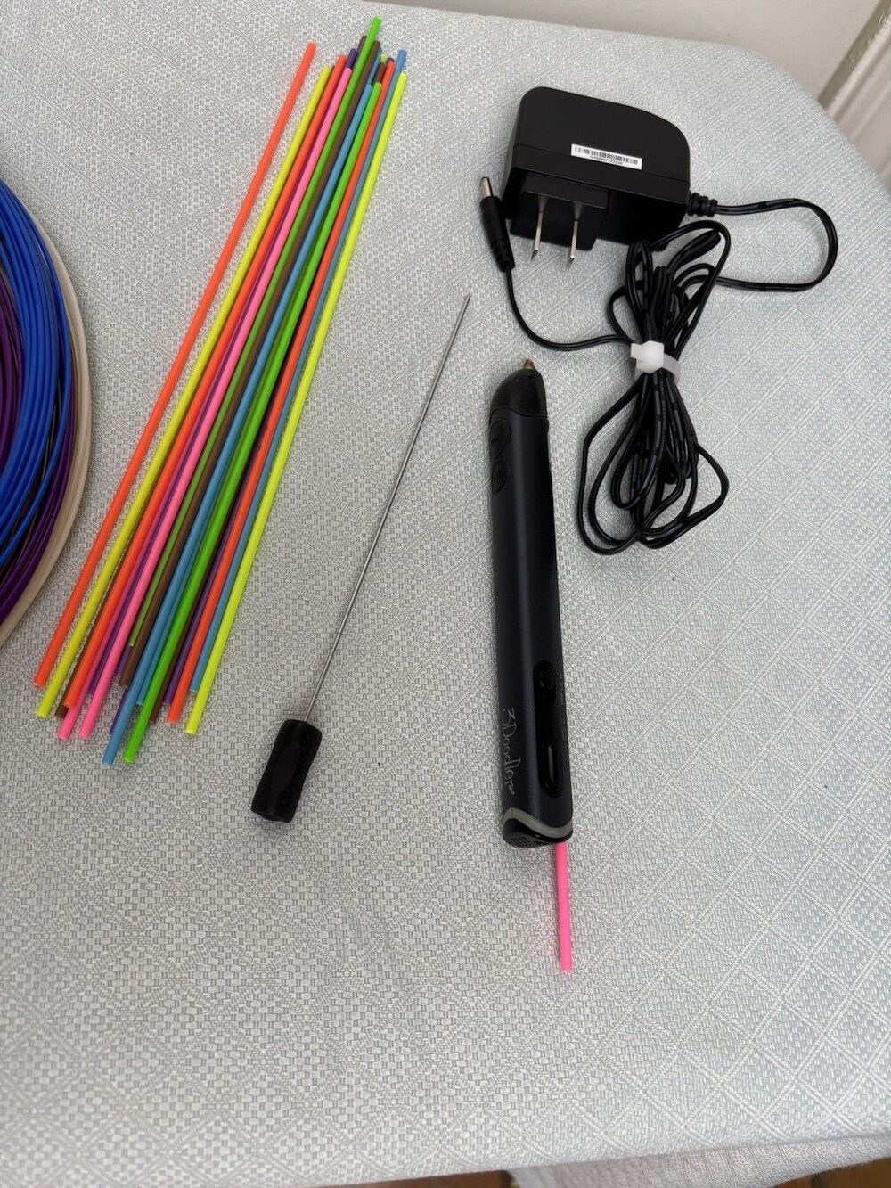 USED 3Doodler Create+ 3D Printing Pen or Teens / Adults & Creators 8CPSBKUS3E